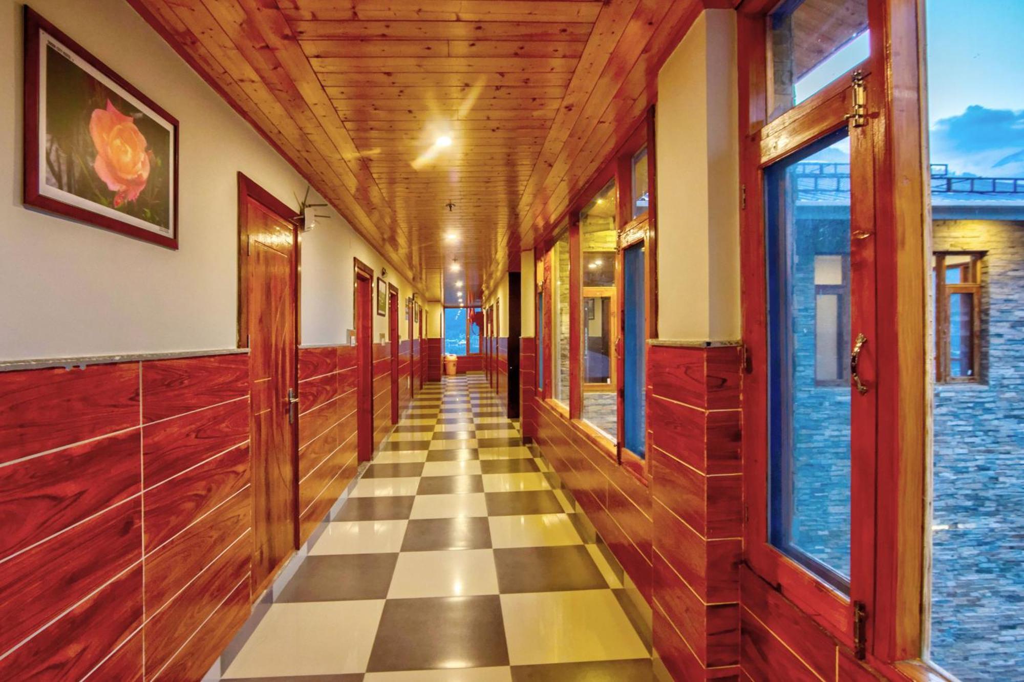 Montana Blues Resort By Snow City Manāli Esterno foto